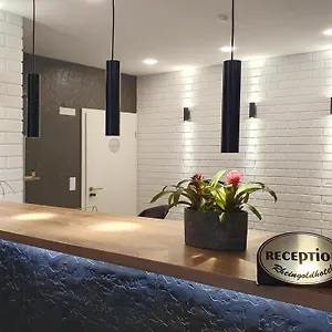 Rheinmetropole Otel Düsseldorf