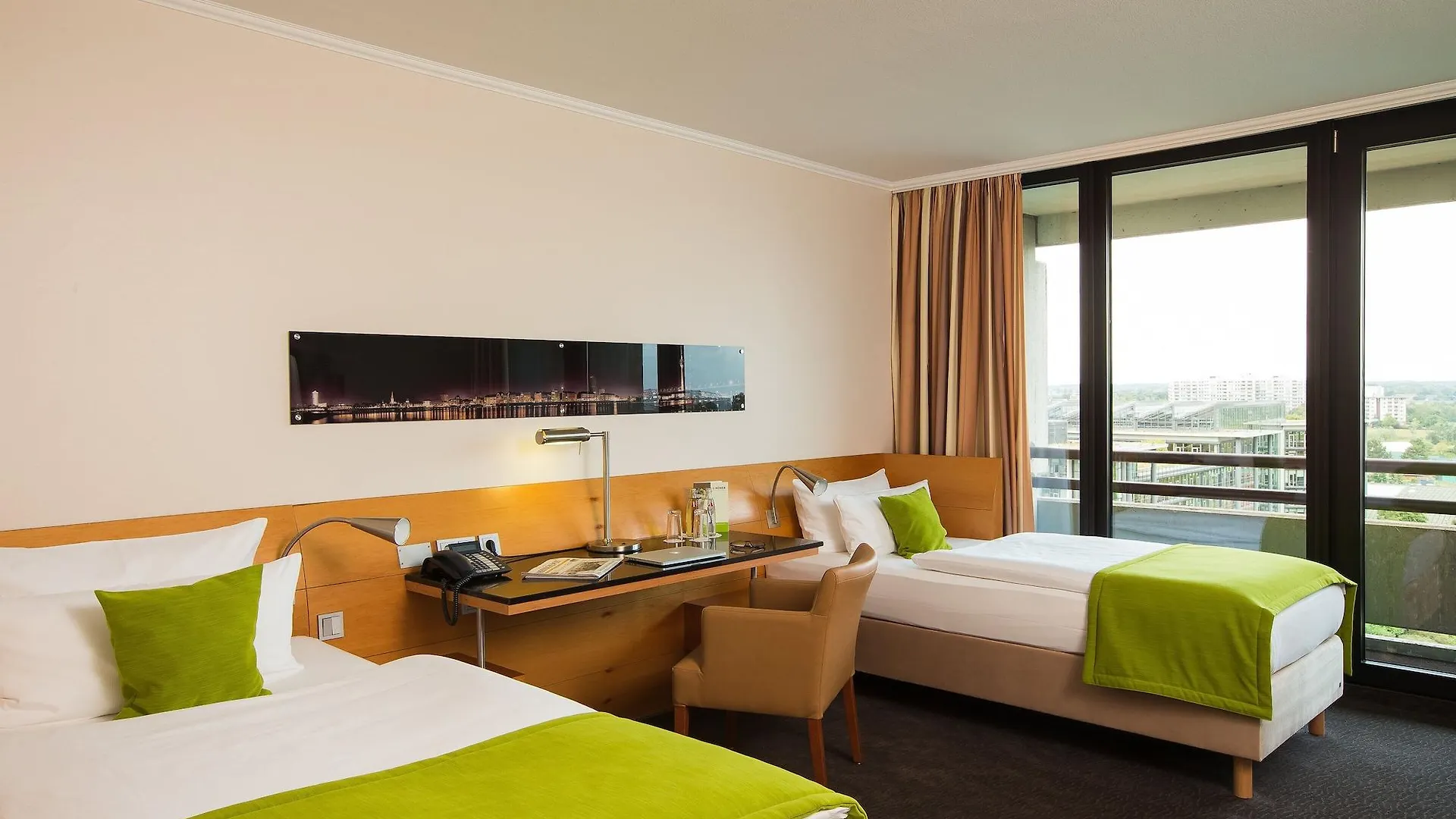 Lindner Hotel Dusseldorf Seestern, Part Of Jdv By Hyatt 4*,  Almanya