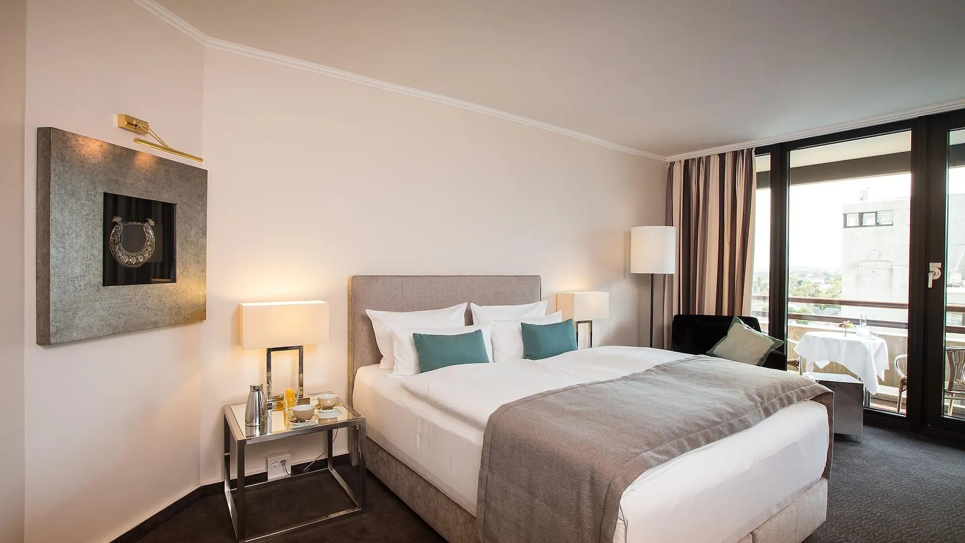 Lindner Congress Hotel Düsseldorf 4*,